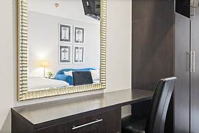 Stylish Central Studio With Gym