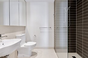 Stylish 2-bed Apartment Near MCG