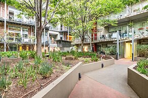 Peaceful 2-bed Apartment With Gym & Pool