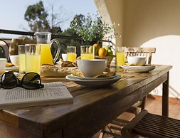 Coastal Apartment in Linguizzetta With Pool