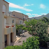 Chic Romantic Getaway in L'ile Rousse