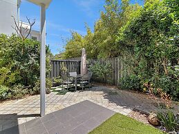 Peaceful 1-bed Unit in Leafy Yokine