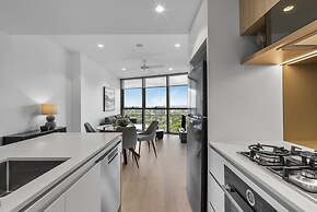 Modern City Escape With Pool Access and Views
