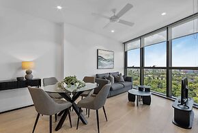 Modern City Escape With Pool Access and Views