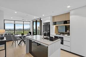 Modern City Escape With Pool Access and Views