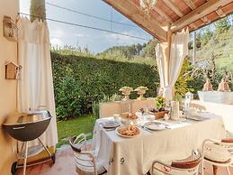 Villa in Camaiore With Pool & Tuscan Views