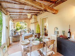 Villa in Camaiore With Pool & Tuscan Views