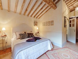Villa in Camaiore With Pool & Tuscan Views