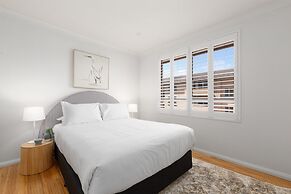 Bright 2-bedroom Apartment Near Coogee Beach