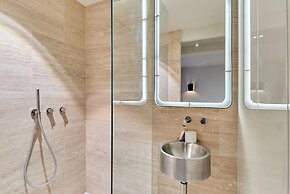 Sublim Apartment on Avenue Montaigne/eiffel Tower