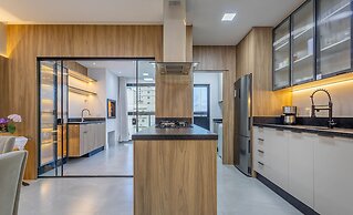 Apt With 3 Suites, Barbecue and sea View Den1301