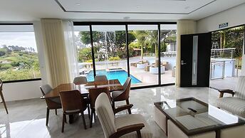 The Palms Hotel