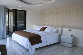 The Palms Hotel
