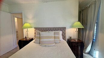 The Coconut Grove Hideaway