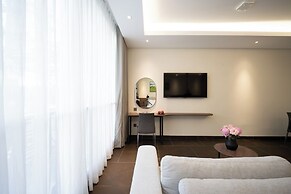 Eli Living Apartment
