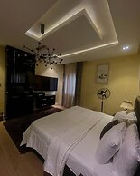 Reign Luxury Apartment