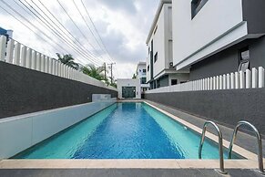 Reign Luxury Apartment