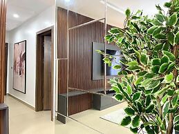Reign Luxury Apartment