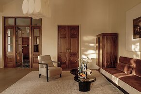 Sunyata Ren'ai Hall Hotel