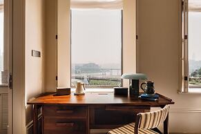 Sunyata Ren'ai Hall Hotel