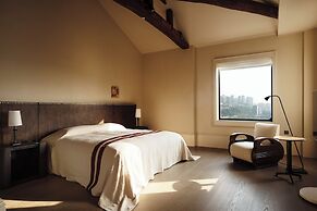 Sunyata Ren'ai Hall Hotel