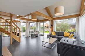 Modern Comfort, Close to the Beach