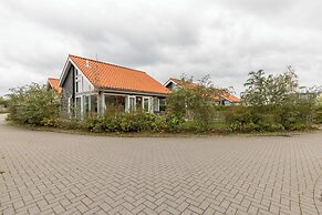 Modern Comfort, Close to the Beach