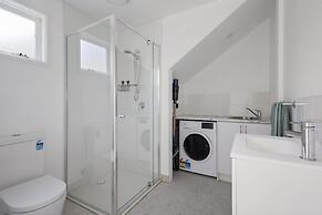 Peaceful 2-bed Apartment in Coastal Mccrae