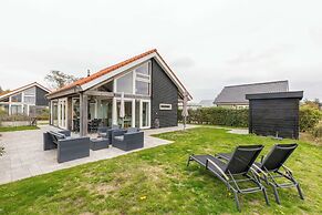 Wonderful Beach Holiday Home for 6