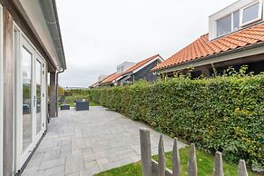 Wonderful Beach Holiday Home for 6