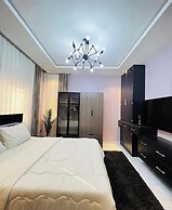 Pine Crest Hotel and Suites