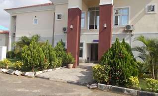 Pine Crest Hotel and Suites