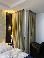 Zustel Hotel