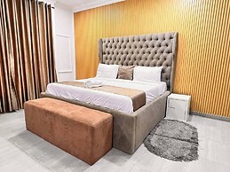 Zustel Hotel