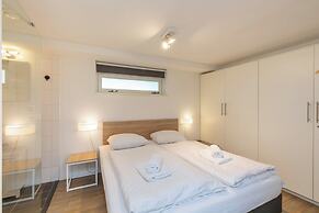 Beachside Modern Holiday Home for 6
