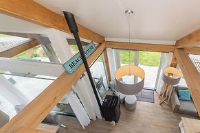 Beachside Modern Holiday Home for 6