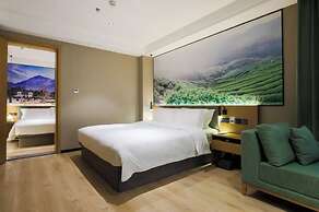 QiuGuo Hotel Chongwenmen Metro Branch