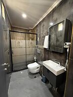 Dual Hotel