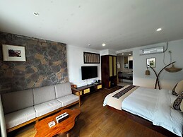 White Magpie Mountain Residence