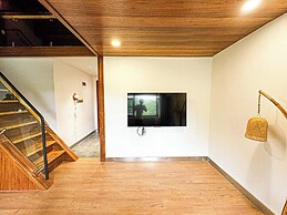 White Magpie Mountain Residence