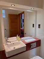 Icon Hotel