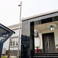 HOUSE 575