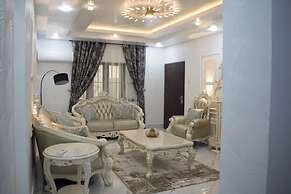 HOUSE 575
