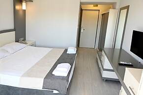 HOTEL ROXX ROYAL