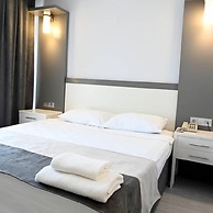 HOTEL ROXX ROYAL
