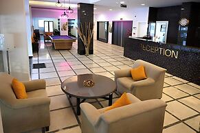 HOTEL ROXX ROYAL
