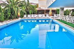 HOTEL ROXX ROYAL