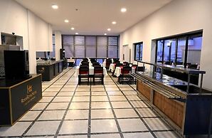 HOTEL ROXX ROYAL
