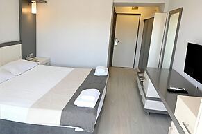 HOTEL ROXX ROYAL