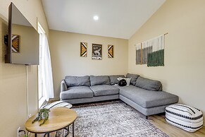 3 Mi to Dtwn Temple: Group-ready Home w/ Yard